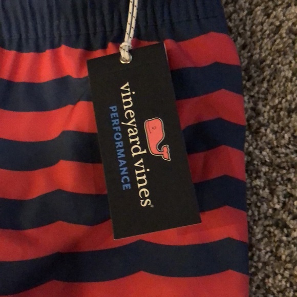 Vineyard vines bathing suit - Picture 3 of 4